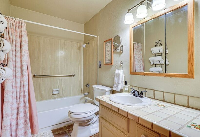 Green Valley Mountain Oasis W/ Views: 4 Mi To Golf