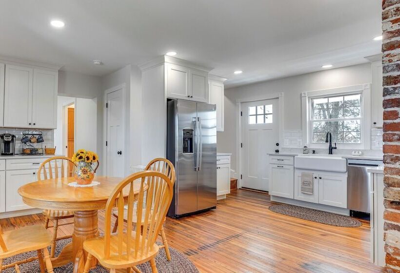 Historic Jefferson Farmhouse Hike, Bike & Raft!