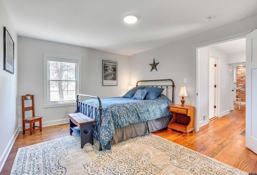 Historic Jefferson Farmhouse Hike, Bike & Raft!