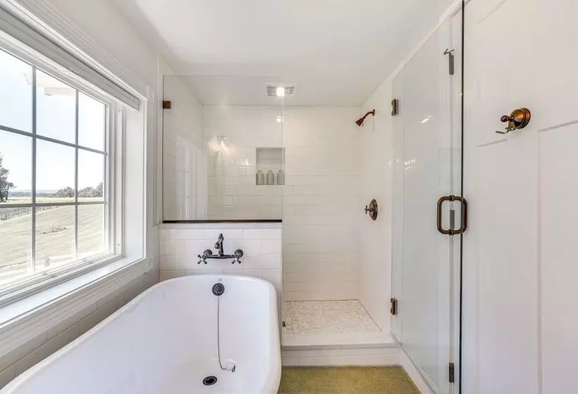 Historic Jefferson Farmhouse   Hike, Bike & Raft!