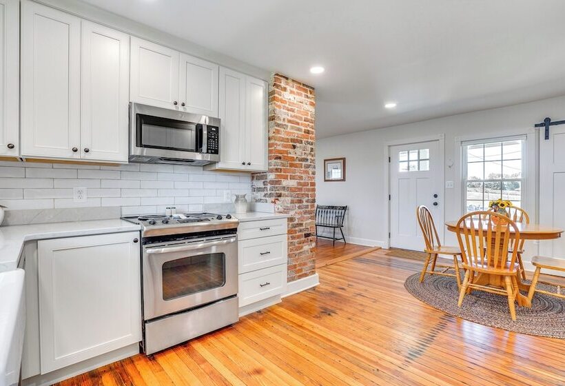 Historic Jefferson Farmhouse Hike, Bike & Raft!