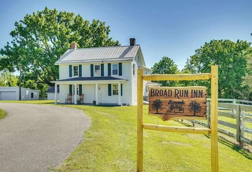 Historic Jefferson Farmhouse   Hike, Bike & Raft!
