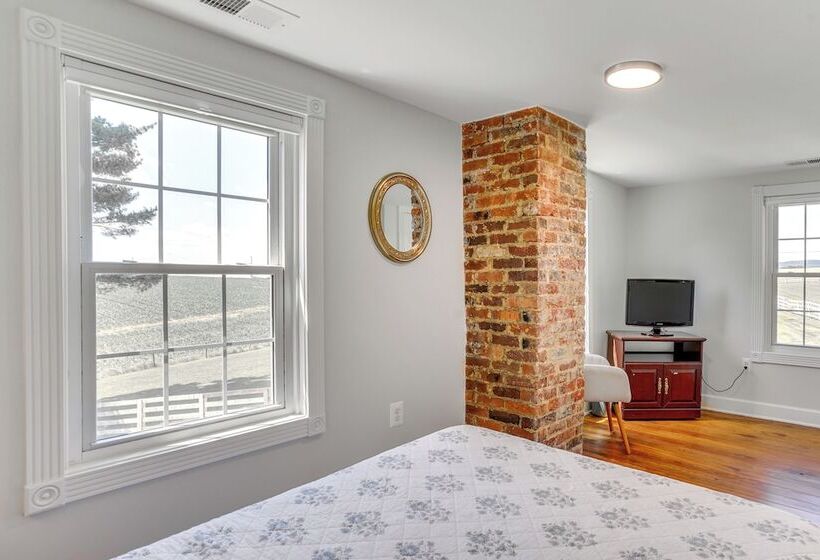 Historic Jefferson Farmhouse Hike, Bike & Raft!