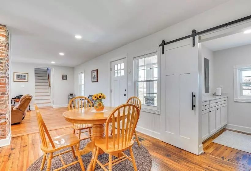 Historic Jefferson Farmhouse   Hike, Bike & Raft!