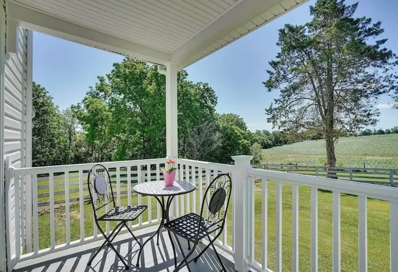 Historic Jefferson Farmhouse   Hike, Bike & Raft!