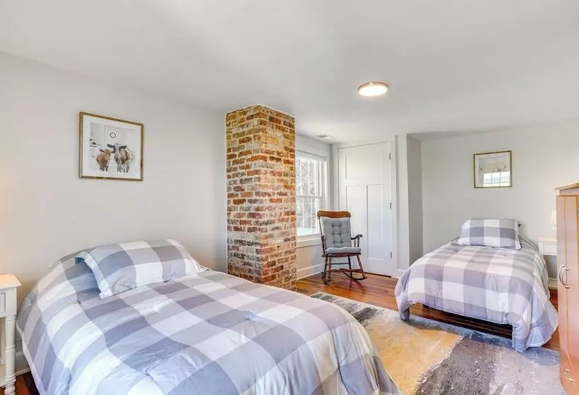 Historic Jefferson Farmhouse   Hike, Bike & Raft!