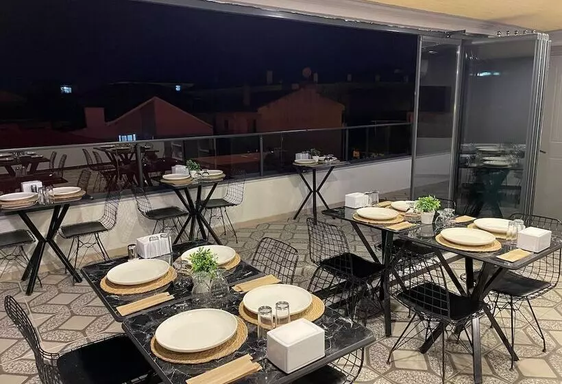 ホテル Grandaura Edirne