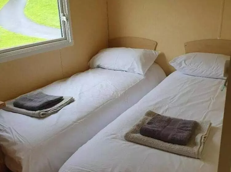 Hotelli Lochside Retreat At Three Lochs Holiday Park