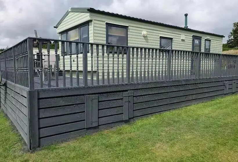 Hotelli Lochside Retreat At Three Lochs Holiday Park