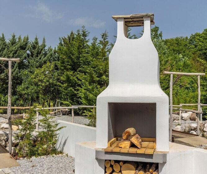 בית מלון כפרי Olympa Suites