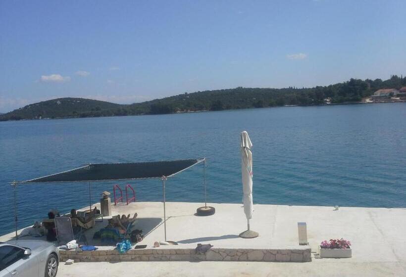 فندق Pansion Alen Dugi Otok