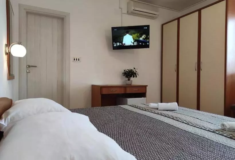 Hotelli Pansion Alen Dugi Otok