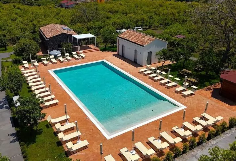 Maaseutuhotelli Lumia Resort