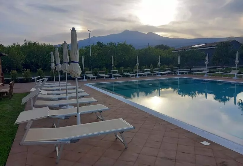 Maaseutuhotelli Lumia Resort