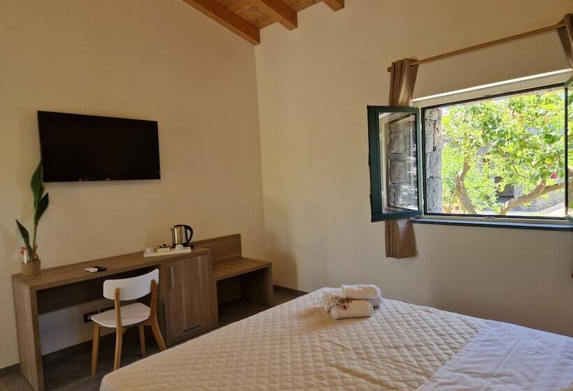 בית מלון כפרי Lumia Resort