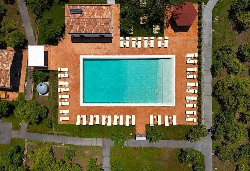 Maaseutuhotelli Lumia Resort