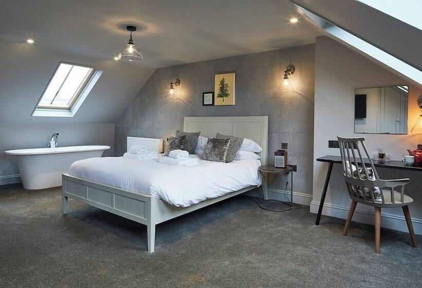 Отель The Lifeboat