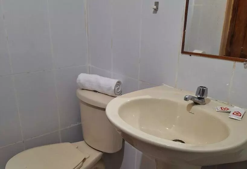 Hotelli Travel House