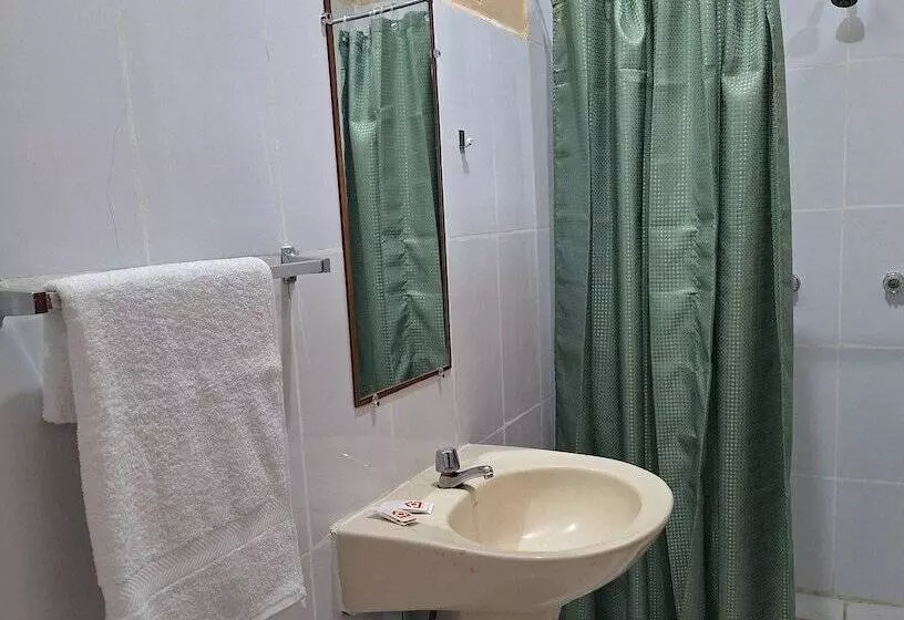 Hotelli Travel House