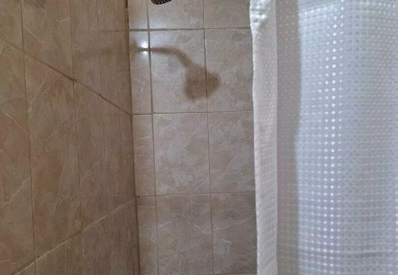 Hotelli Travel House