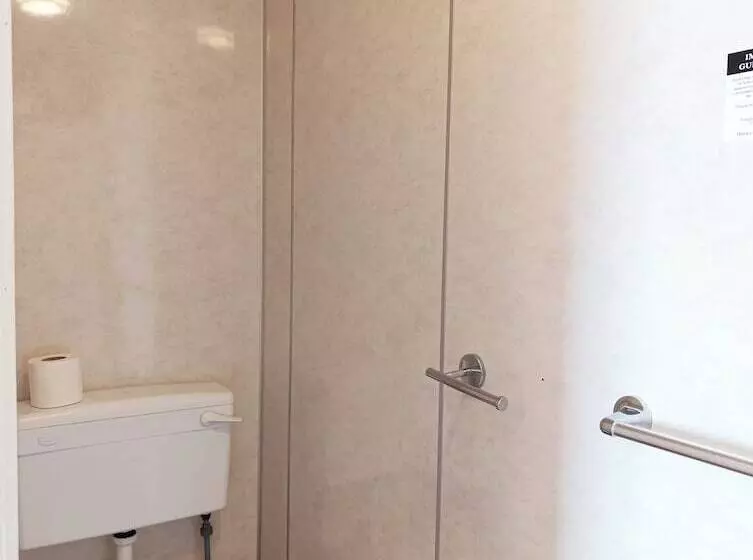 Hotelli Westings Inn