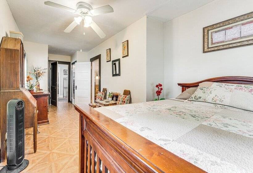 Lakefront Cottage In Clear Springs W/ Deck & Patio