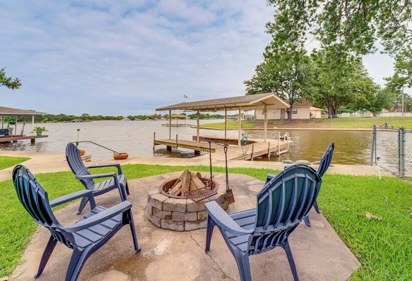 Lakefront Granbury Home W/ Patio, Fire Pit & Dock!