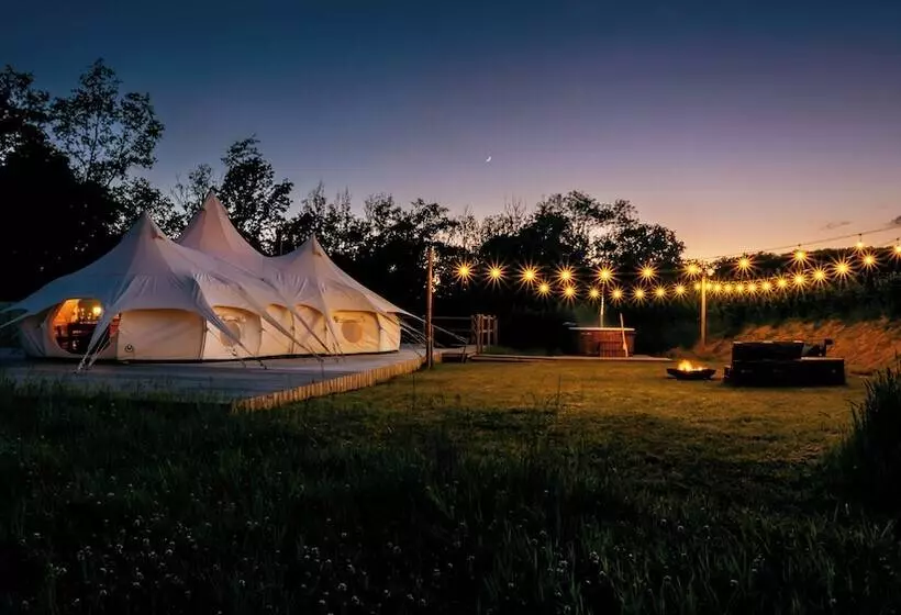 Luxury Glamping Retreat In Battle