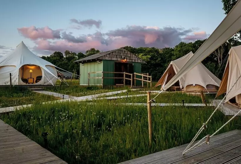 Luxury Glamping Retreat In Battle