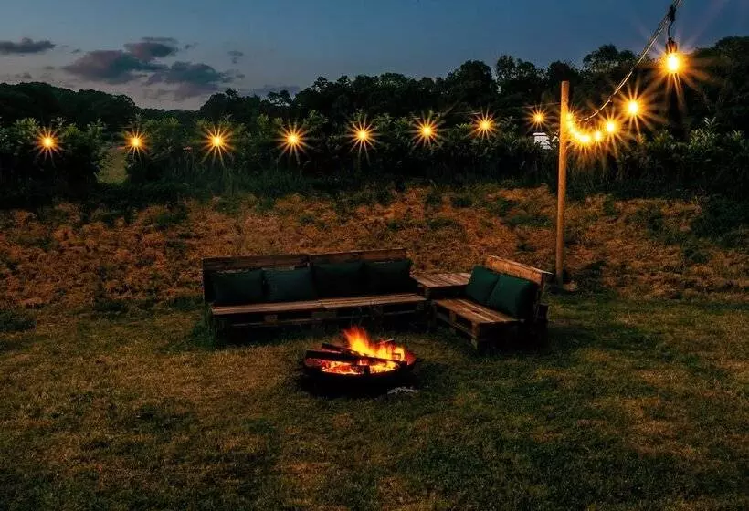 Luxury Glamping Retreat In Battle