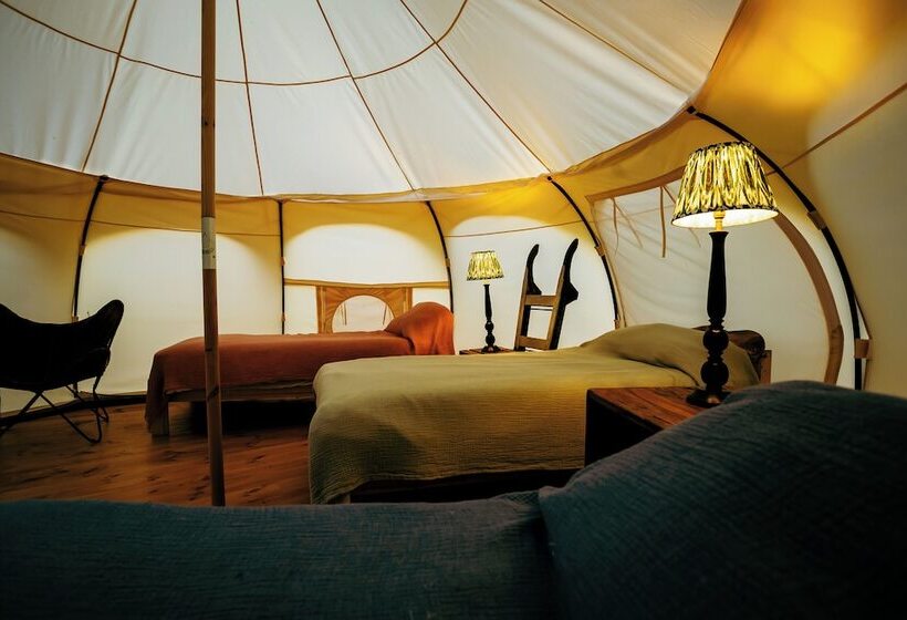 Luxury Glamping Retreat In Battle