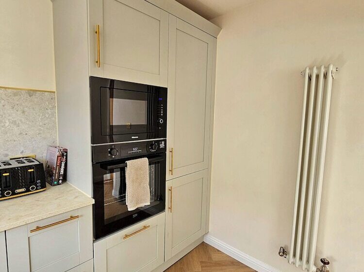 پانسیون Modern Gem With Free Parking