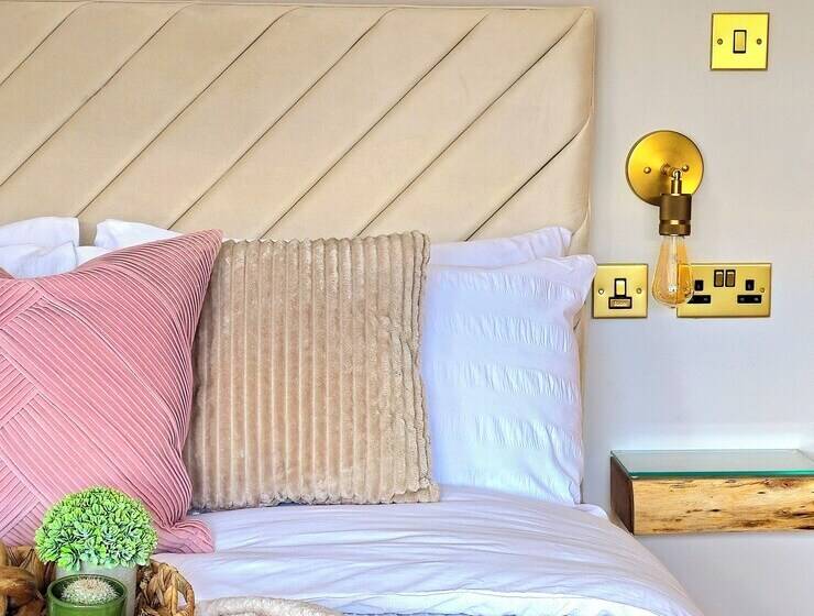 پانسیون Modern Gem With Free Parking