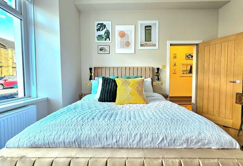 پانسیون Modern Gem With Free Parking