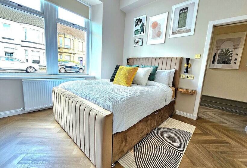 پانسیون Modern Gem With Free Parking