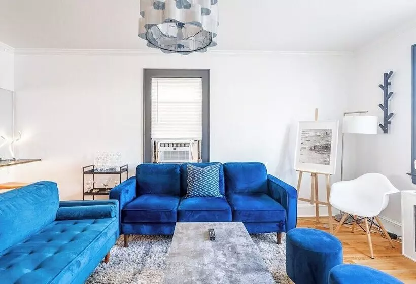 پانسیون Wells Whole House