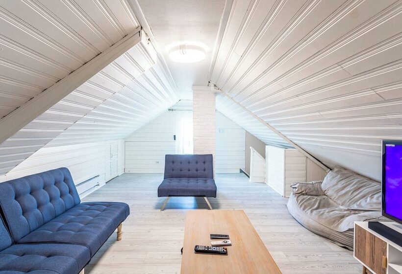 پانسیون Wells Whole House