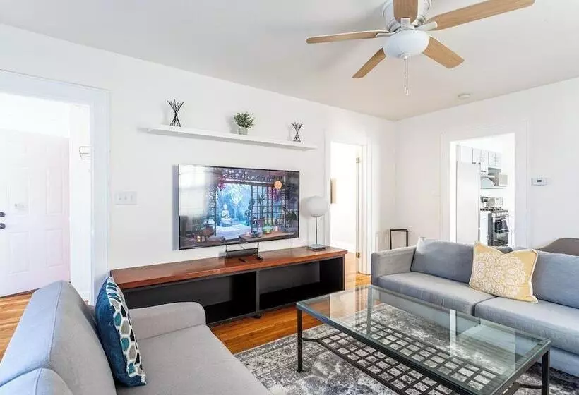 پانسیون Wells Whole House