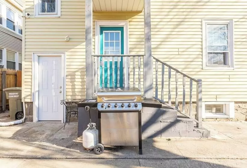 پانسیون Wells Whole House