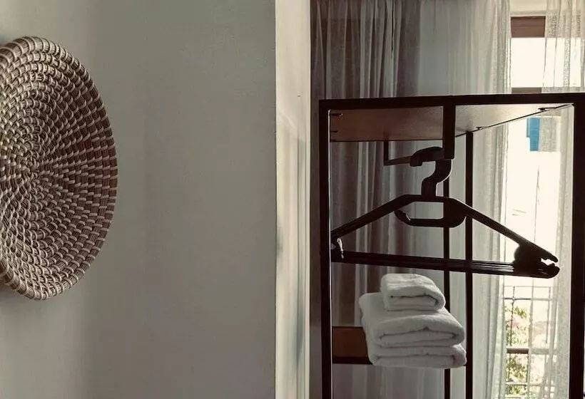 اقامتگاه Apartment In The Heart Of Tinos Town For 4 Guests