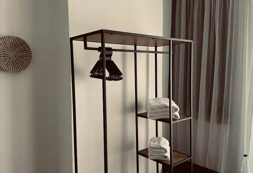 اقامتگاه Apartment In The Heart Of Tinos Town For 4 Guests
