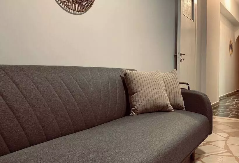 اقامتگاه Apartment In The Heart Of Tinos Town For 4 Guests