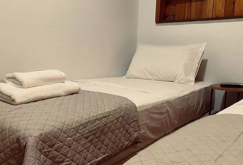 اقامتگاه Apartment In The Heart Of Tinos Town For 4 Guests