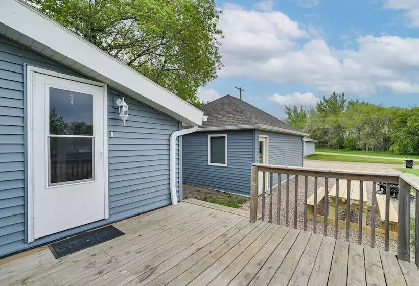 Serene Devils Lake House W/ Deck + Fire Pit!