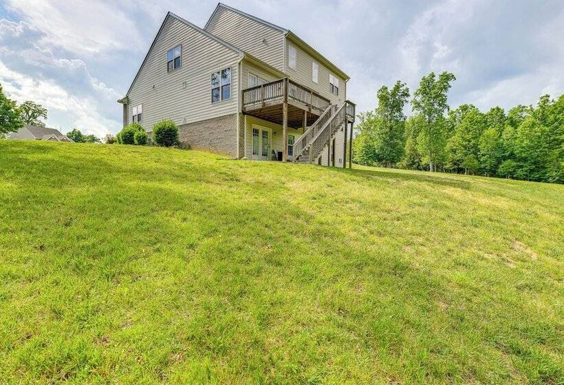 Spacious Chester Home Near Pocahontas State Park!