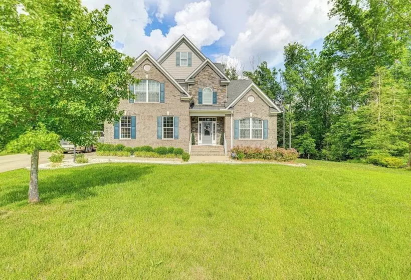 Spacious Chester Home Near Pocahontas State Park!