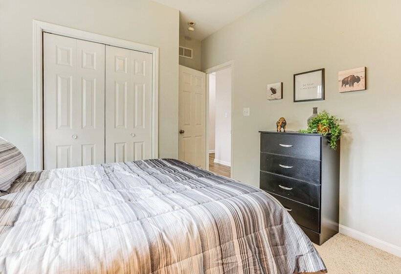 Spacious Frankfort Retreat On Bourbon Trail!