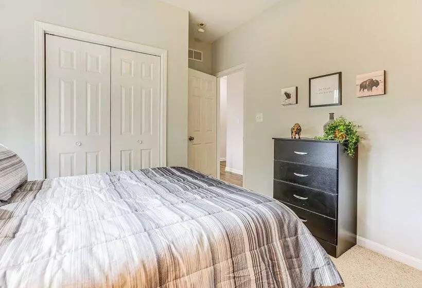 Spacious Frankfort Retreat On Bourbon Trail!