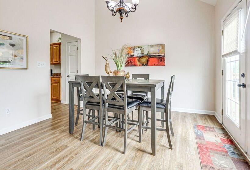 Spacious Frankfort Retreat On Bourbon Trail!