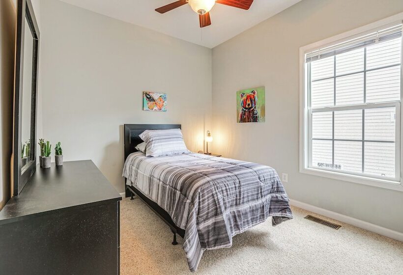 Spacious Frankfort Retreat On Bourbon Trail!